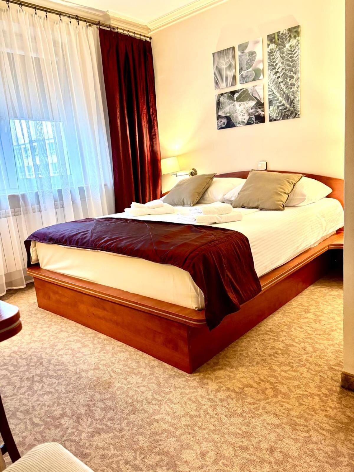Cumulus Hotel Będzin Kültér fotó