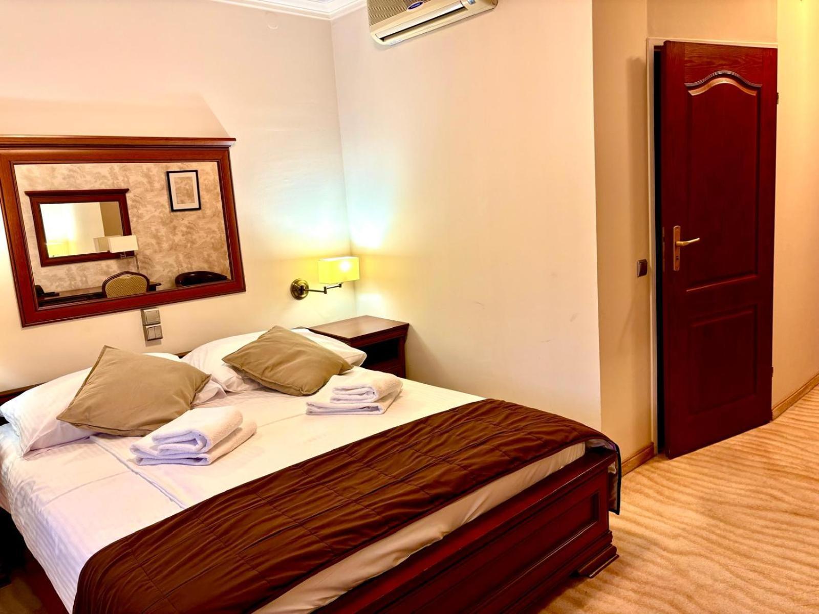 Cumulus Hotel Będzin Kültér fotó